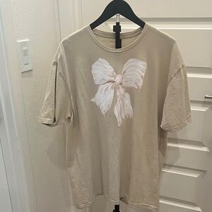 Gildan Tan Short Sleeve Tee with White Bow